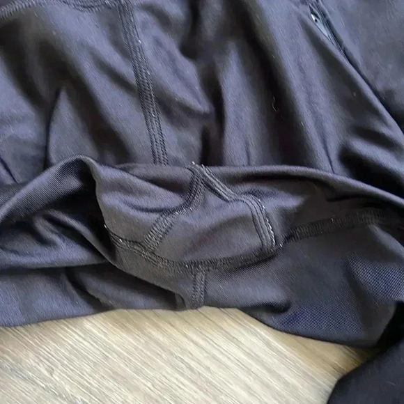 🌸3/$30🌸under Armour | Black compression athletic leggings - Picture 10 of 12